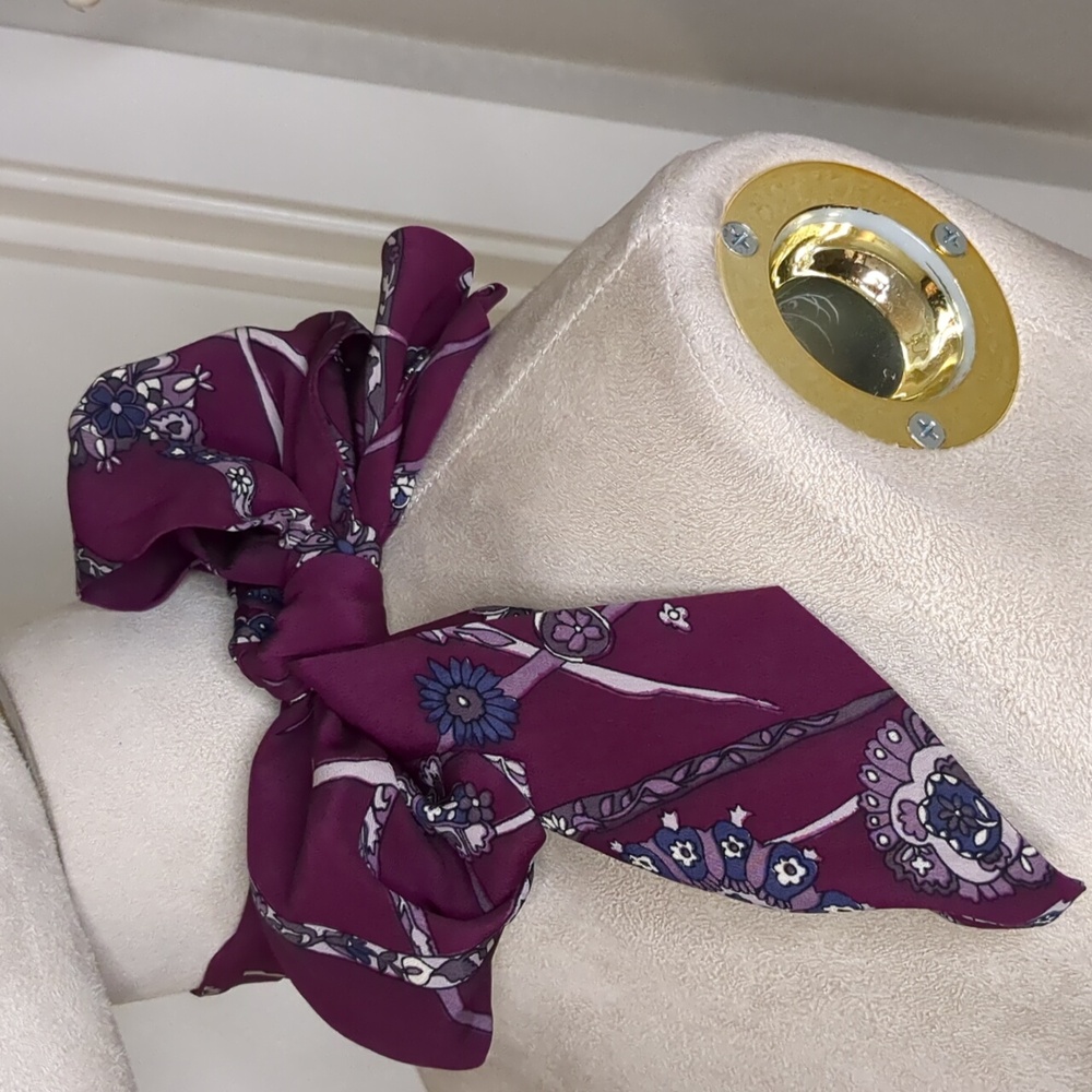 Vintage 80s Women's Bow Scarf Plum Wine Floral Old Money Preppy Pleated